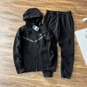 Men’s Full Black Tech Fleece Set (Hoodie + Joggers) – Shipping Only